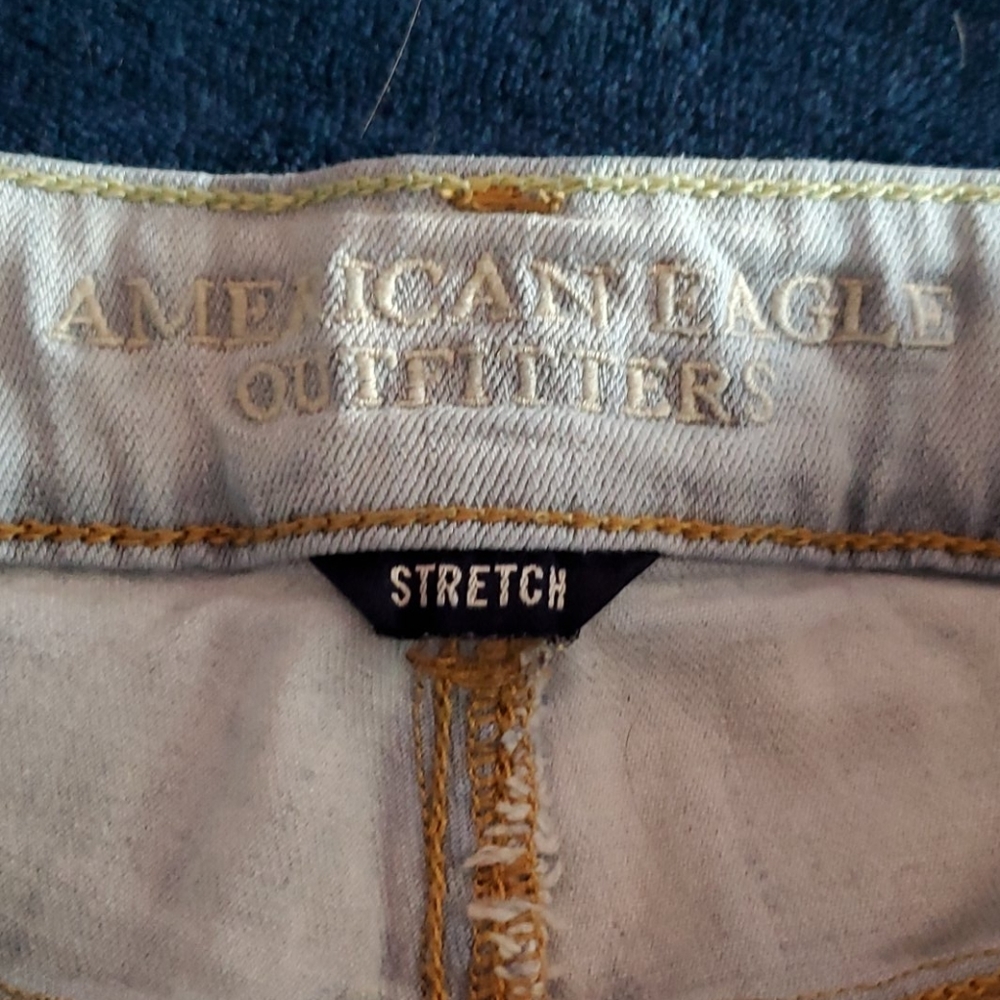 Shorts - Picture 3 of 3